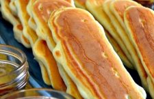 30 Holiday Breakfast Recipes 1 pancake dippers