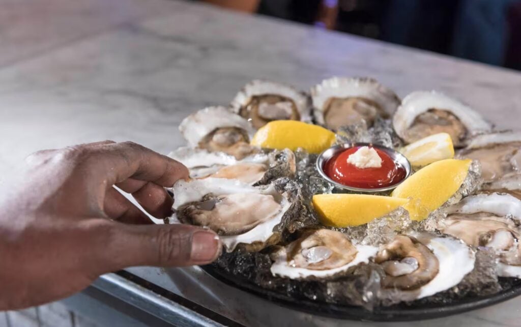 20 Must-Try Foods and Activities in New Orleans 2 acme oysters raw